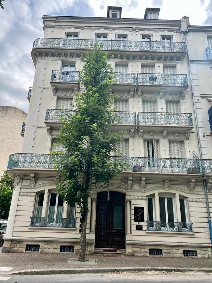 Apartamento Le Napoleon Vichy Exterior foto