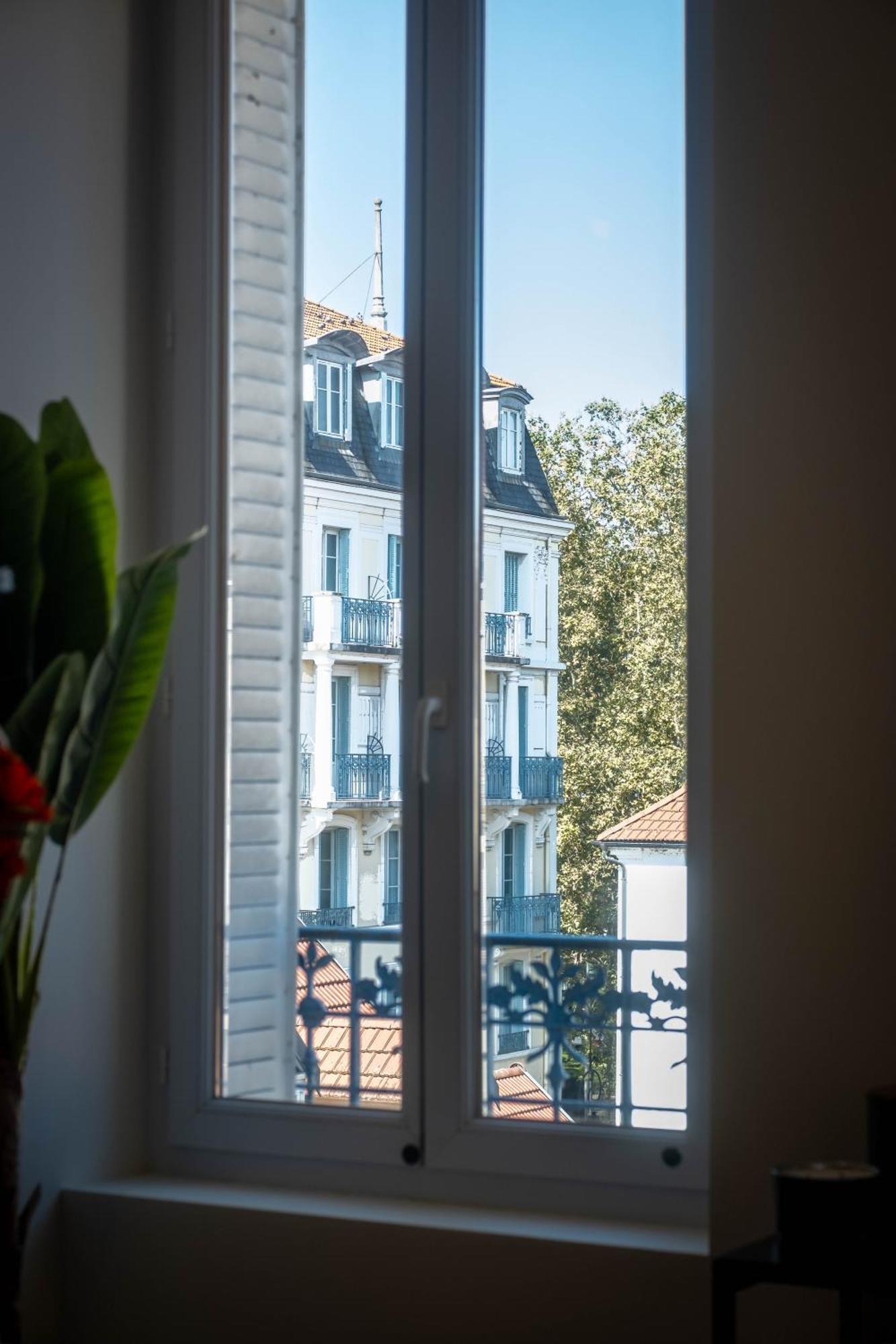 Apartamento Le Napoleon Vichy Exterior foto